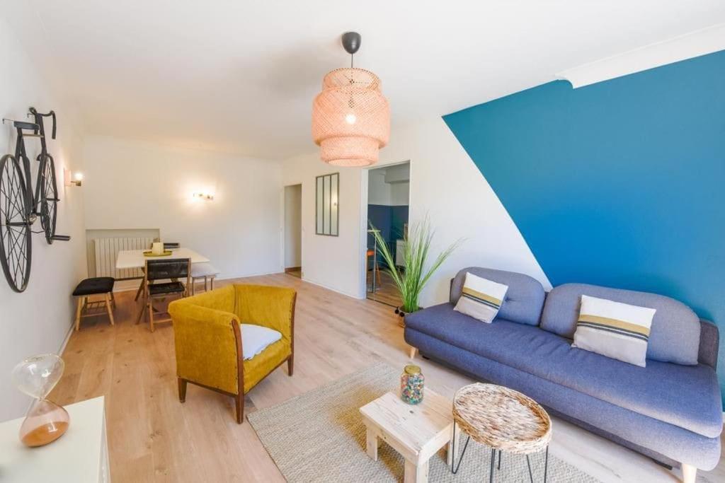 Charmant Logement Plein Pied Au Coeur Du Village カステルキュリエ エクステリア 写真