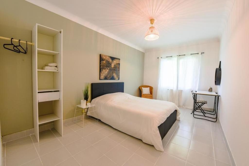 Charmant Logement Plein Pied Au Coeur Du Village カステルキュリエ エクステリア 写真